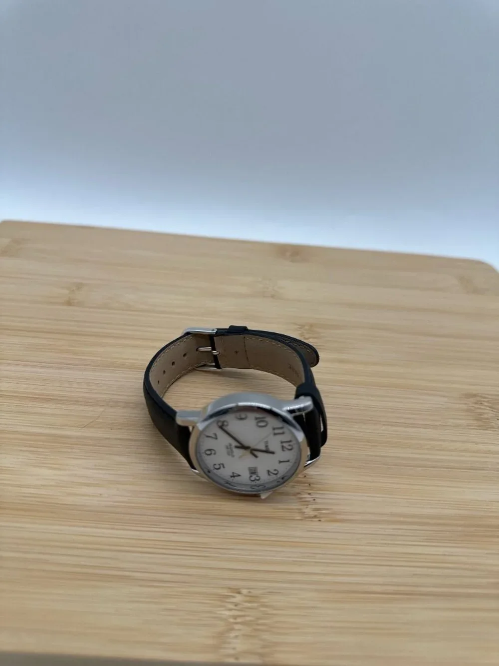 Timex Easy Reader T2H281 35mm Watch Black Leather Strap Silver-Tone Dial